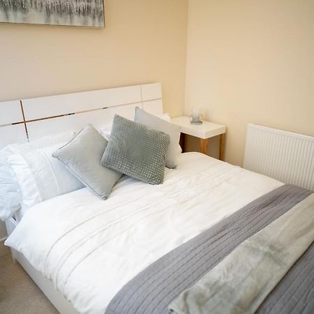 Comfy Spacious Apartment In Canary Wharf Londres Exterior foto