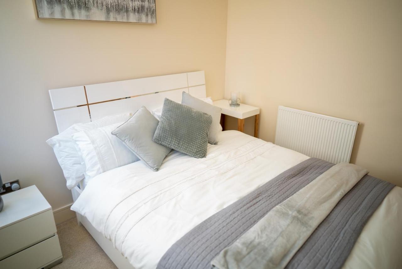Comfy Spacious Apartment In Canary Wharf Londres Exterior foto
