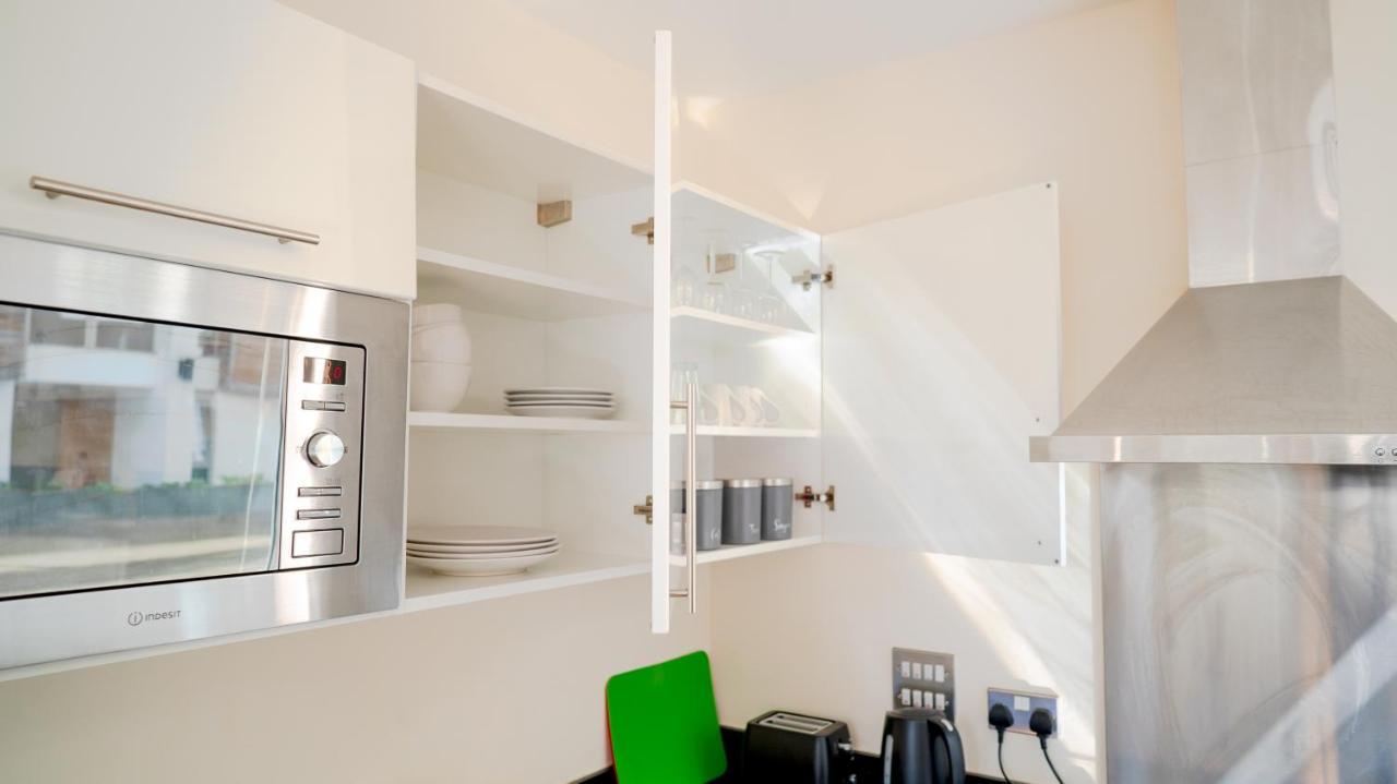 Comfy Spacious Apartment In Canary Wharf Londres Exterior foto